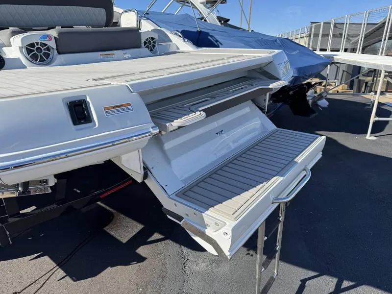 Slide: The Image of Crownline Boats 278 SS 2026 - 33