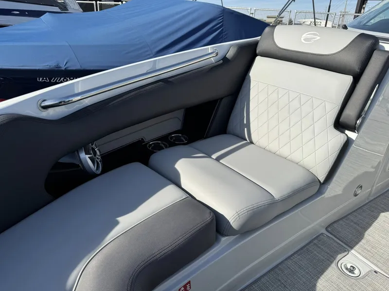 Slide: The Image of Crownline Boats 278 SS 2026 - 5