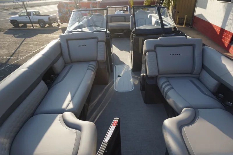 Slide: The Image of Crest Continental 260 SLS 2026 - 19