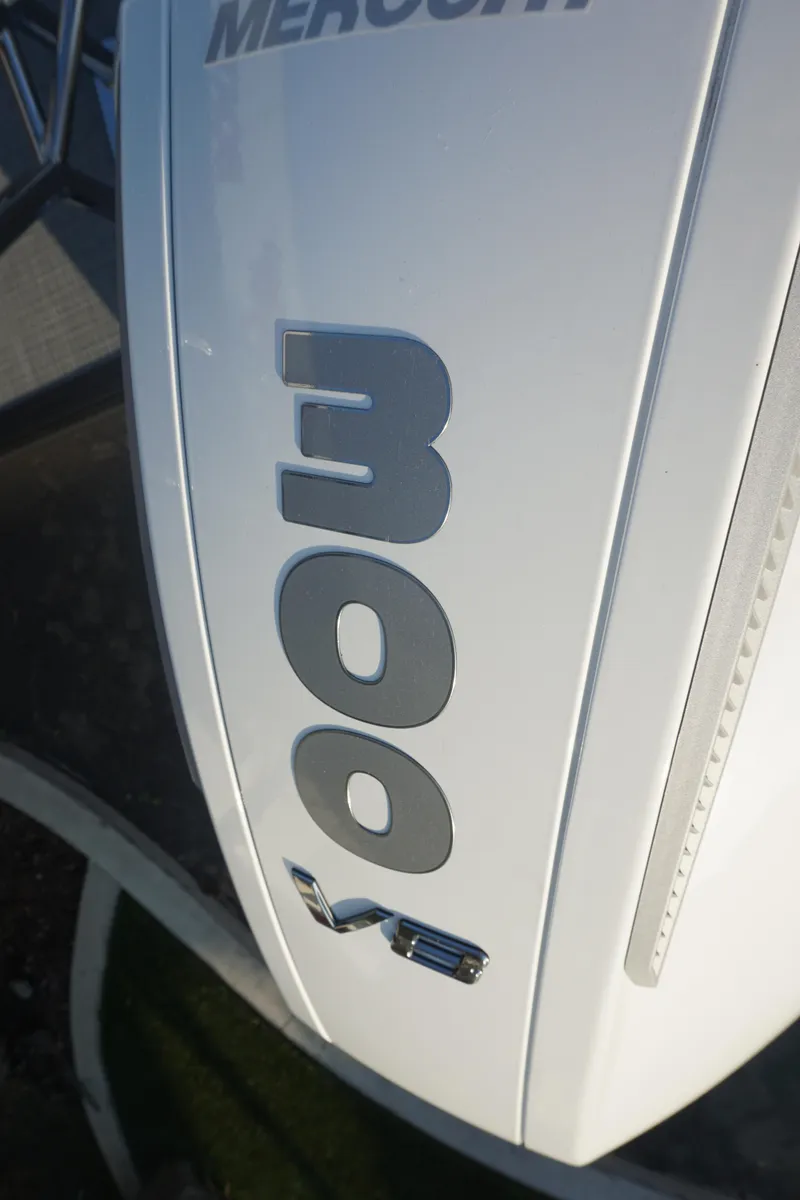 Slide: The Image of Crest Continental 260 SLS 2026 - 22