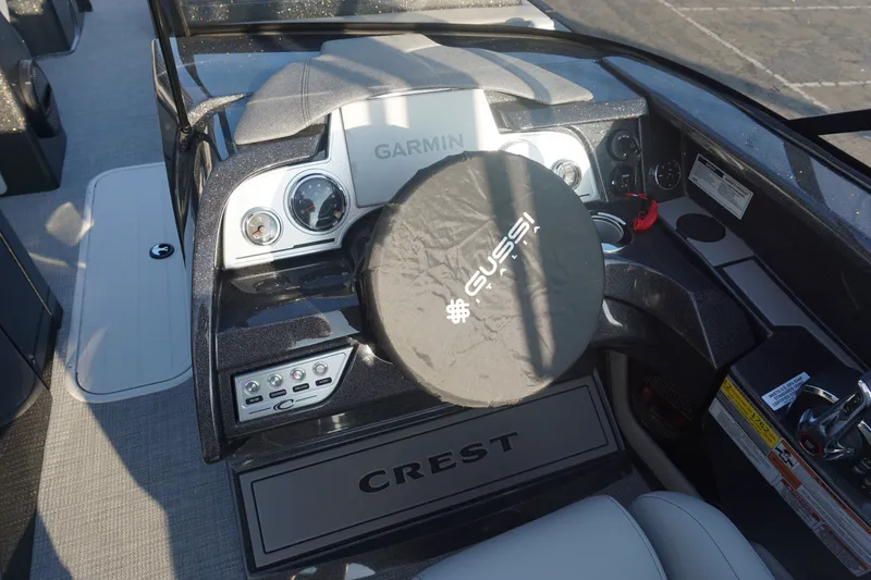 Slide: The Image of Crest Continental 260 SLS 2026 - 35