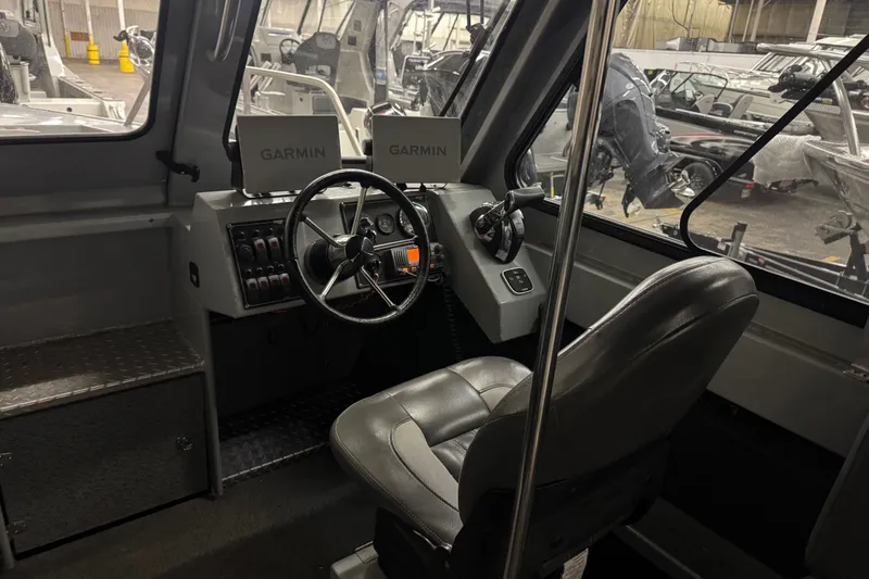 Slide: The Image of Interior of 2019 Hewescraft 220 Ocean Pro ET Hard Top with Garmin navigation. - 25