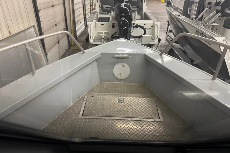 Slide: The Image of 2019 Hewescraft 220 Ocean Pro ET Hard Top boat interior, featuring a sturdy metal deck. - 34