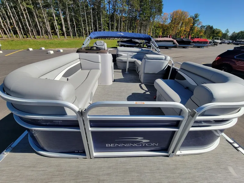 Slide: The Image of Bennington 20SLV 2020 - 10