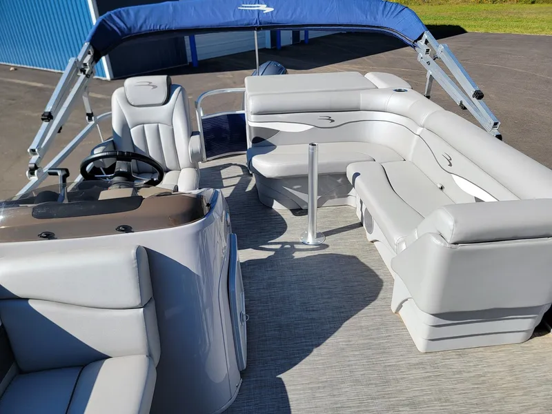 Slide: The Image of Bennington 20SLV 2020 - 15