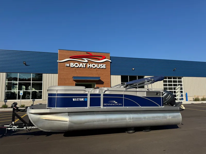 Slide: The Image of Bennington 20SLV 2020 - 3