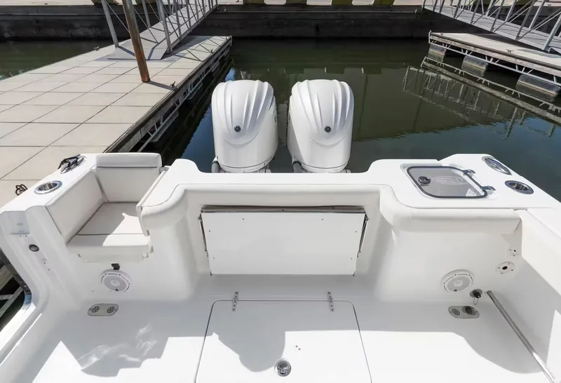 Slide: The Image of Sea Hunt Gamefish 28 Coffin Box 2027 - 17