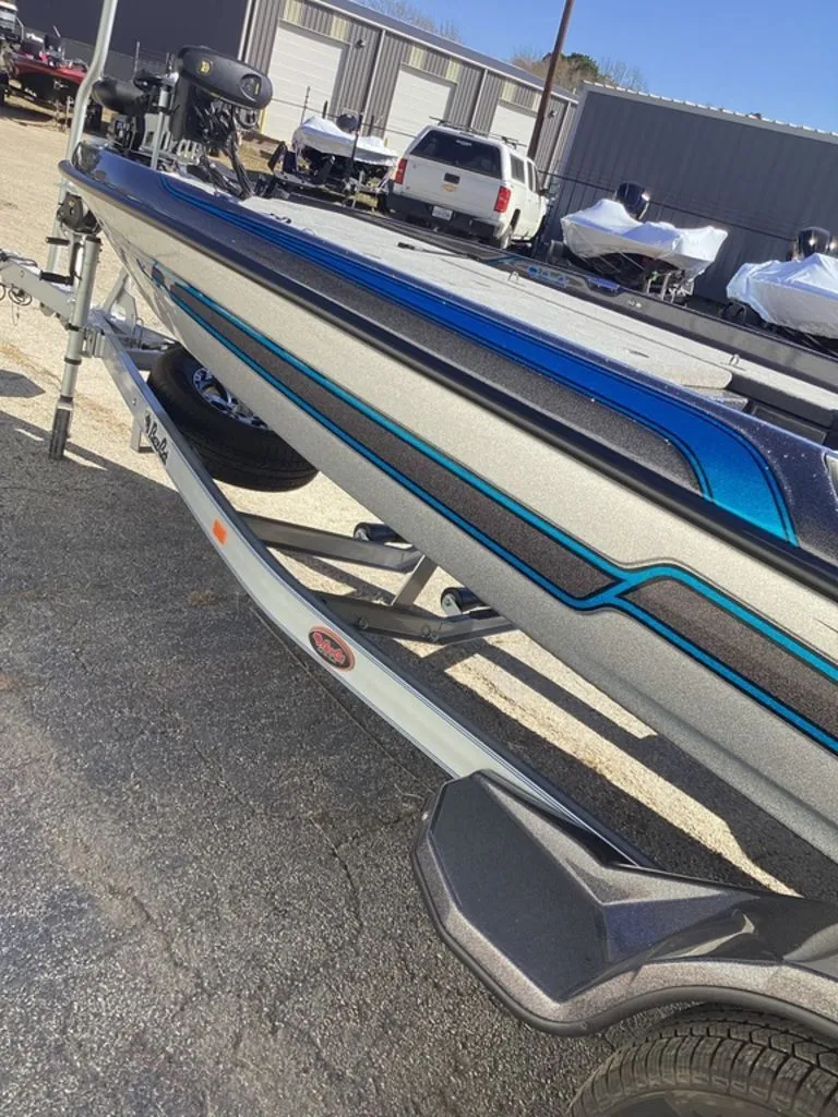 Slide: The Image of Bass Cat Cougar FTD 2025 - 10