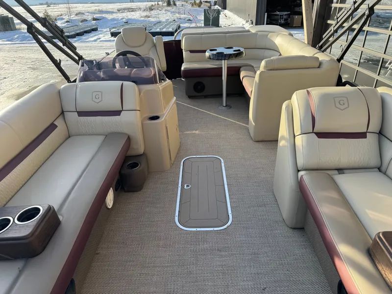 Slide: The Image of Godfrey Sweetwater 2286 2019 - 11