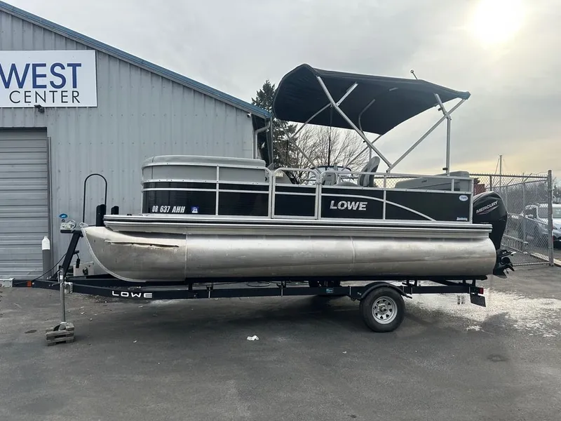 Slide: The Image of Lowe Ultra 180 Cruise 2022 - 8