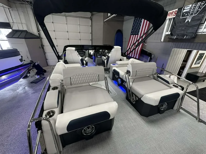 Slide: The Image of Avalon Catalina Quad Lounger Shift Windshield 2 2026 - 15