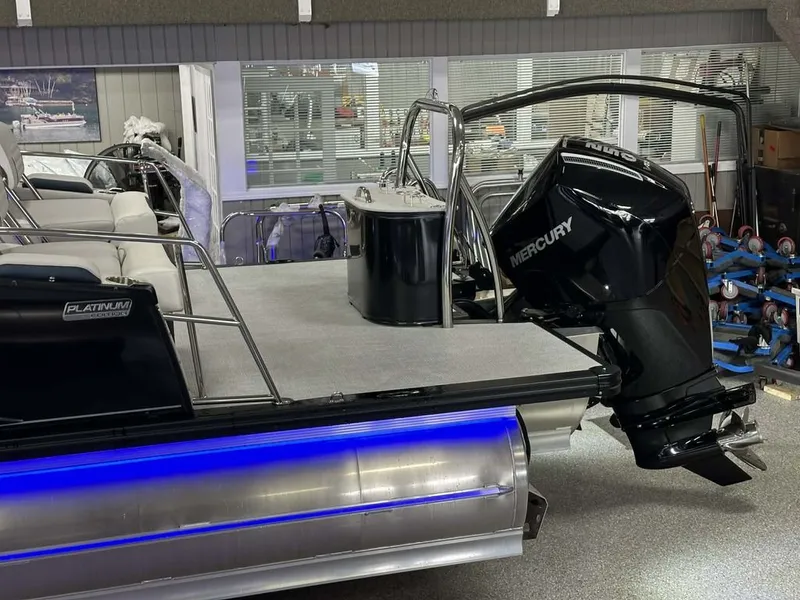 Slide: The Image of Avalon Catalina Quad Lounger Shift Windshield 2 2026 - 17