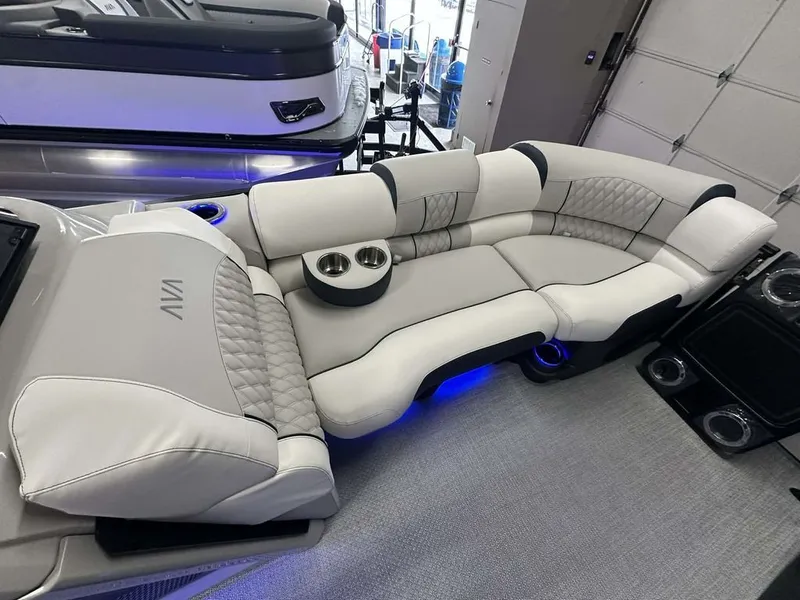 Slide: The Image of Avalon Catalina Quad Lounger Shift Windshield 2 2026 - 4