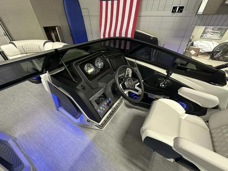 Slide: The Image of Avalon Catalina Quad Lounger Shift Windshield 2 2026 - 7