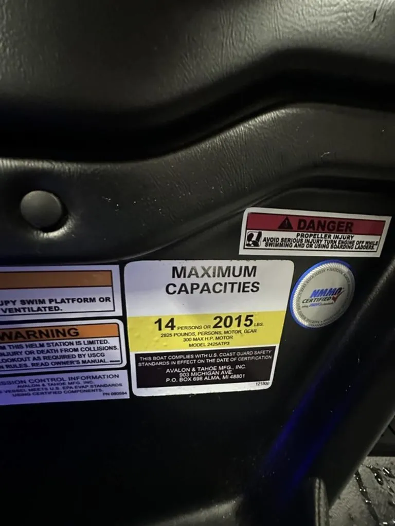 Slide: The Image of Avalon Catalina Quad Lounger Shift Windshield 2 2026 - 8