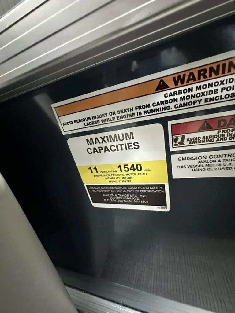 Slide: The Image of Avalon Venture 85 Versatile Rear Bench 23 FT 2026 - 10