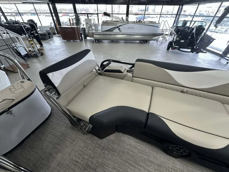 Slide: The Image of Avalon LSZ Quad Lounge Shift - 23' 2026 - 13