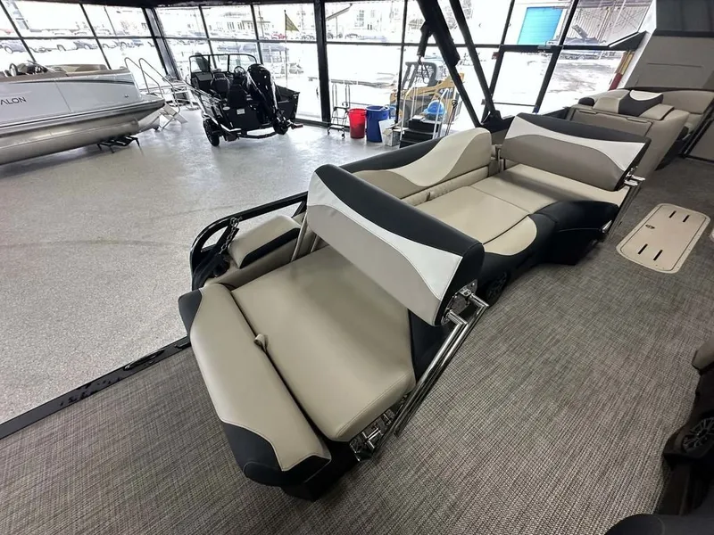 Slide: The Image of Avalon LSZ Quad Lounge Shift - 23' 2026 - 14