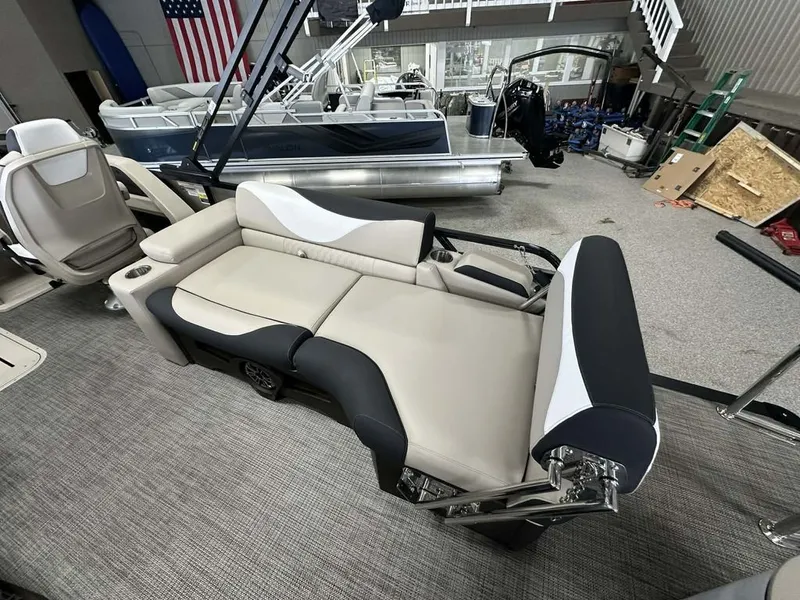 Slide: The Image of Avalon LSZ Quad Lounge Shift - 23' 2026 - 15