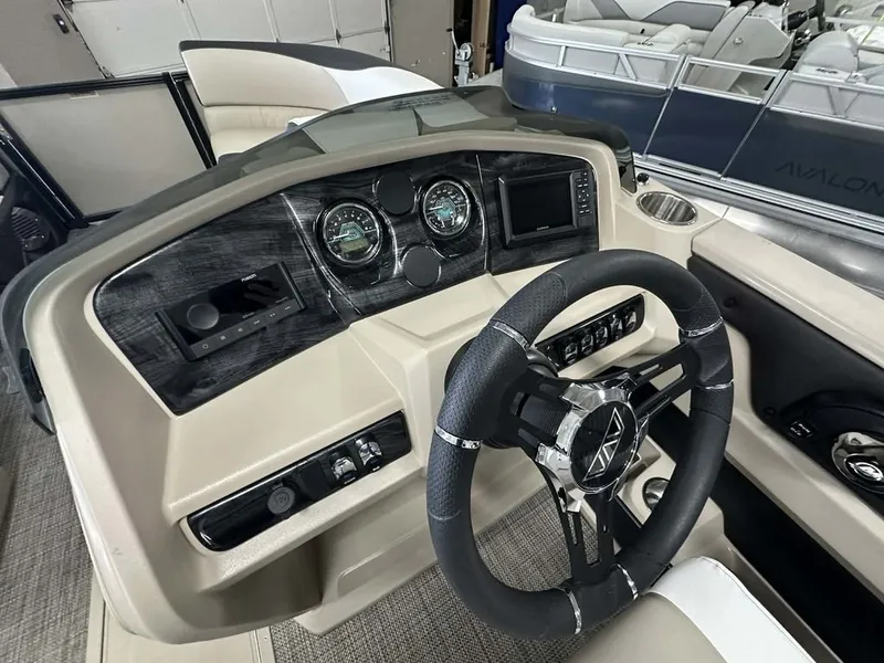 Slide: The Image of Avalon LSZ Quad Lounge Shift - 23' 2026 - 8