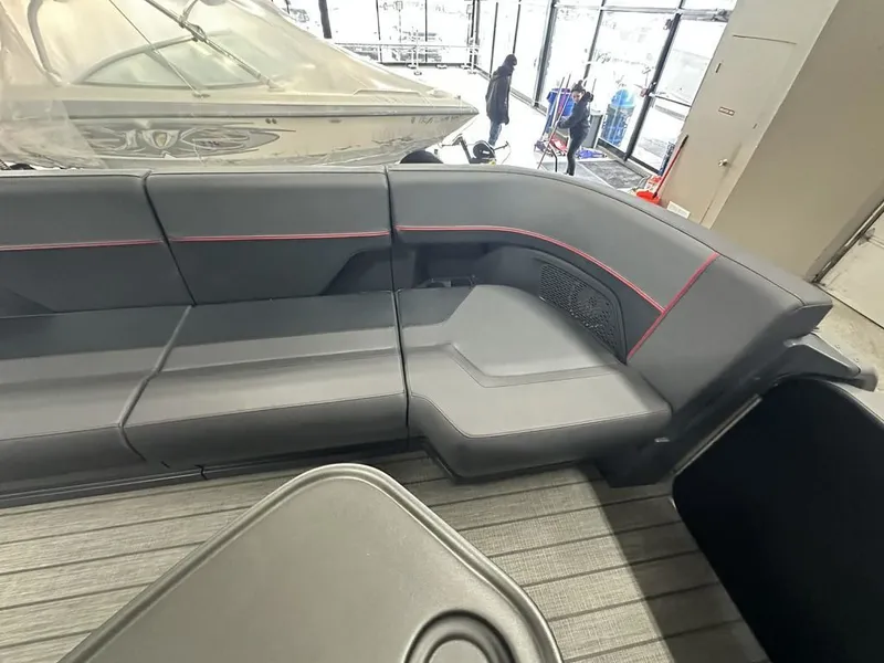 Slide: The Image of Manitou Explore 22 Switchback V-Toon 2024 - 5