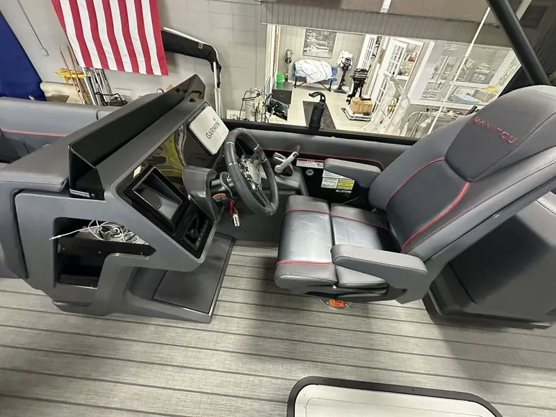 Slide: The Image of Manitou Explore 22 Switchback V-Toon 2024 - 7