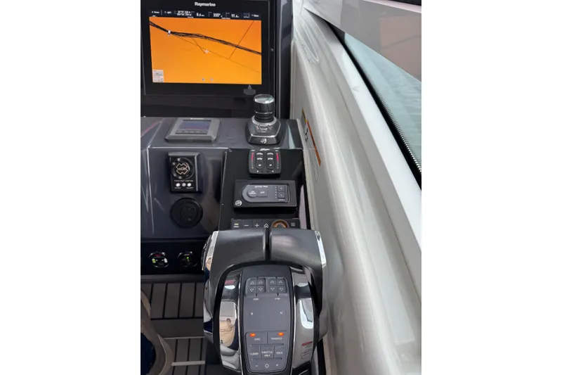 Slide: The Image of Control panel of 2018 Formula 430 Super Sport Crossover with navigation display. - 12