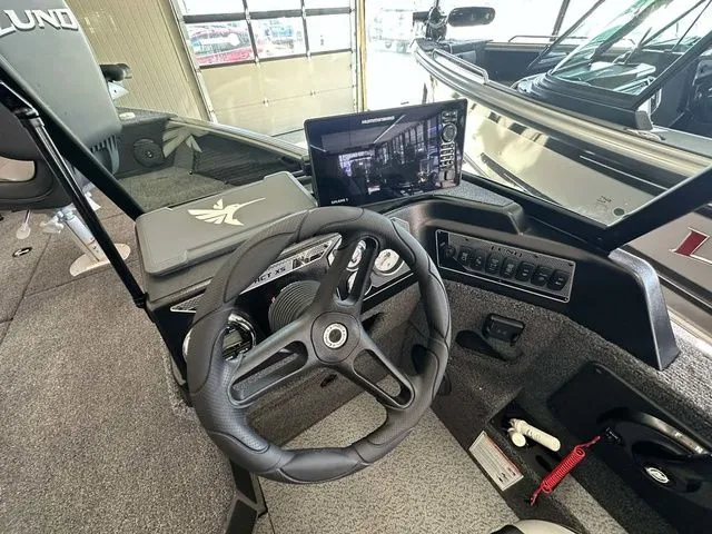 Slide: The Image of Lund 1875 Impact XS Sport 2026 - 8