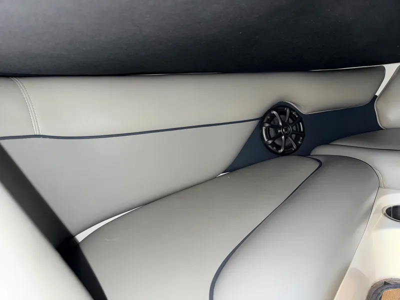 Slide: The Image of Supra 20SSV 2006 - 12