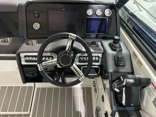 Slide: The Image of Formula 330 Crossover Bowrider 2022 - 13