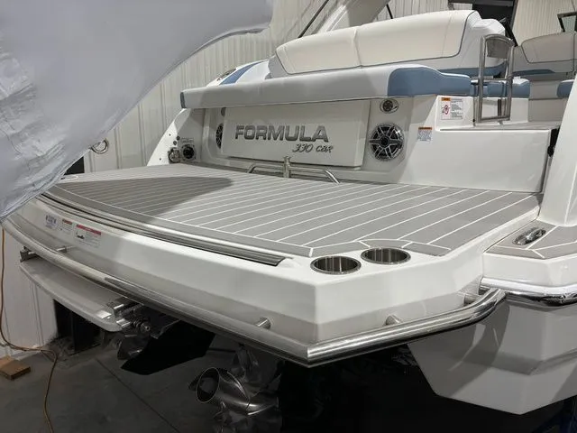 Slide: The Image of Formula 330 Crossover Bowrider 2022 - 3