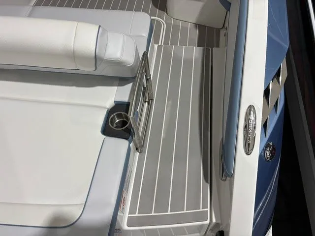 Slide: The Image of Formula 330 Crossover Bowrider 2022 - 5