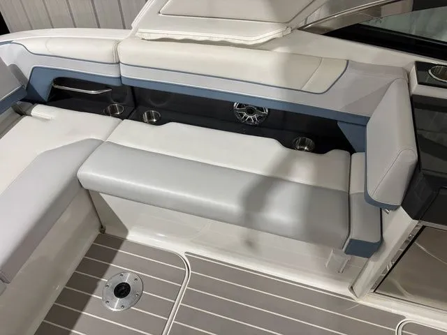 Slide: The Image of Formula 330 Crossover Bowrider 2022 - 9