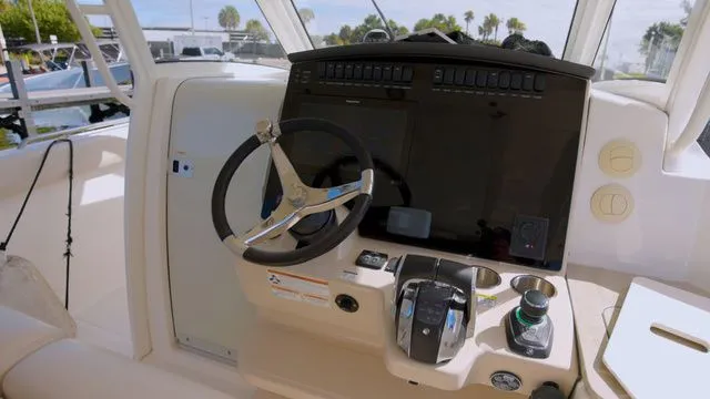 Slide: The Image of Boston Whaler 350 Realm 2019 - 14