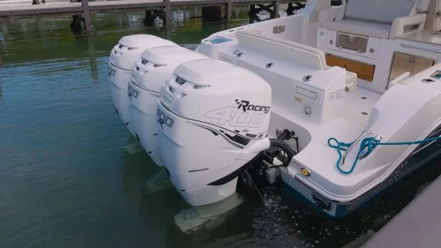 Slide: The Image of Boston Whaler 350 Realm 2019 - 25