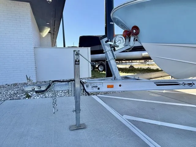 Slide: The Image of Pioneer 180 Islander 2023 - 14