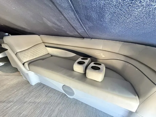 Slide: The Image of Bennington 22 SSR 2022 - 9