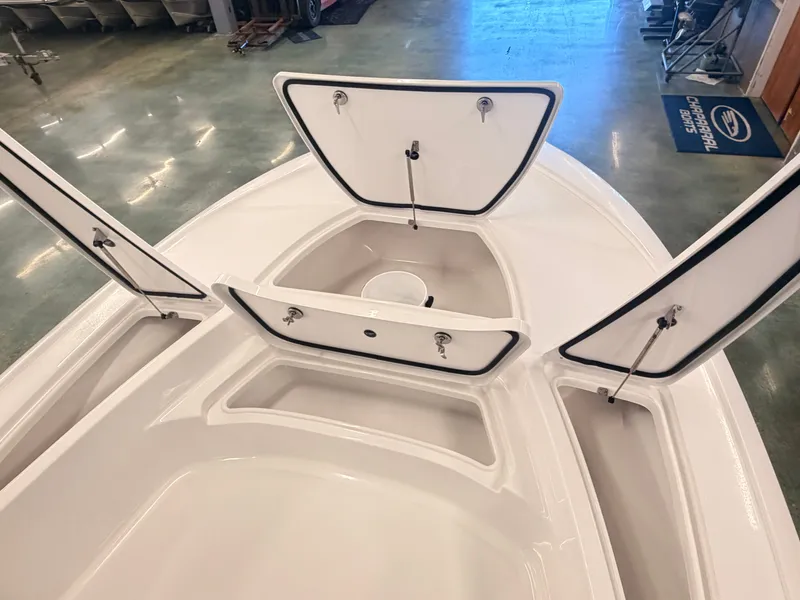 Slide: The Image of Tidewater 2410 Bay Max 2026 - 14