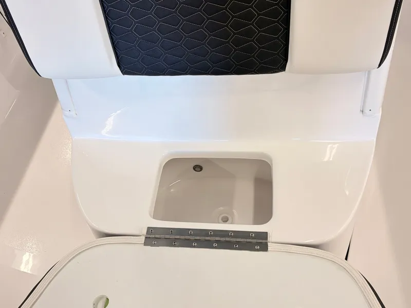 Slide: The Image of Tidewater 2410 Bay Max 2026 - 16