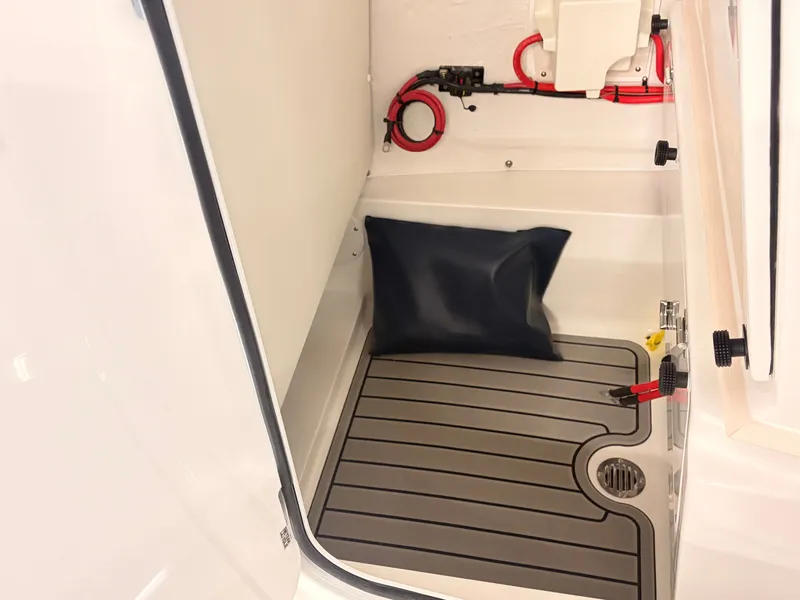 Slide: The Image of Tidewater 2410 Bay Max 2026 - 19