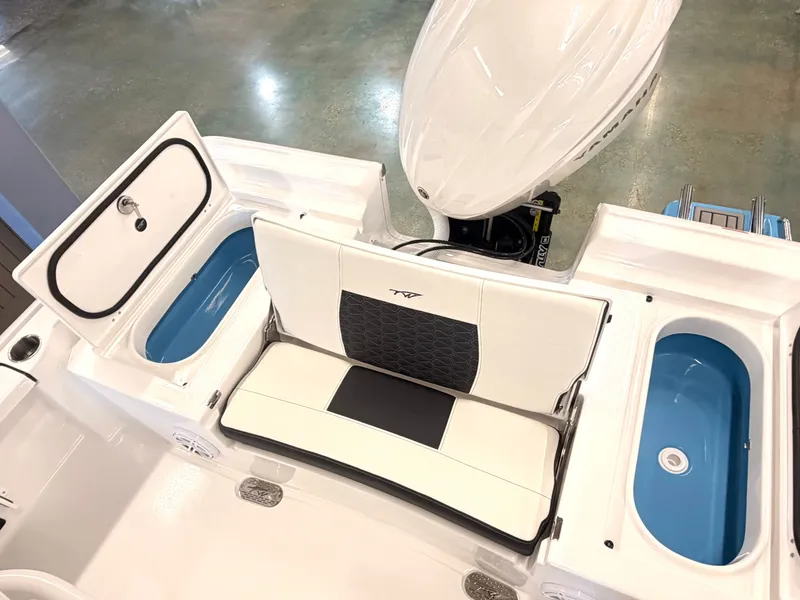 Slide: The Image of Tidewater 2410 Bay Max 2026 - 8