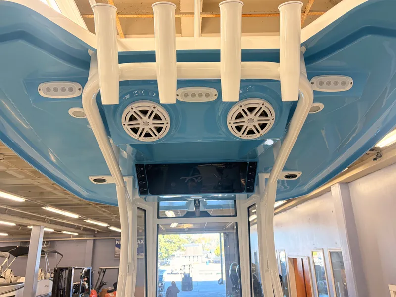 Slide: The Image of Tidewater 2410 Bay Max 2026 - 9