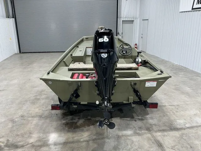 Slide: The Image of Lowe Roughneck 1860 2024 - 6