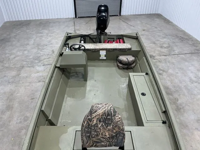 Slide: The Image of Lowe Roughneck 1860 2024 - 7