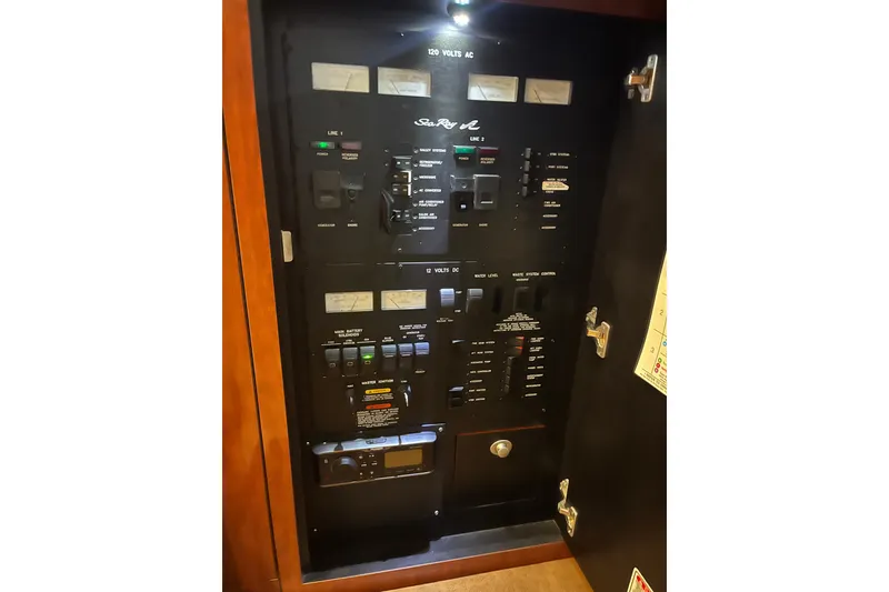 Slide: The Image of Built-in stovetop on 2005 Sea Ray 360 Sundancer yacht, featuring two burners. - 22