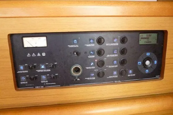 Slide: The Image of Control panel of Jeanneau Sun Odyssey 44i, 2010 model. - 18