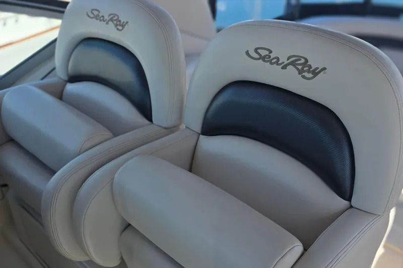 Slide: The Image of Luxury seating on a 2005 Sea Ray 340 Sundancer boat, featuring plush upholstery. - 8