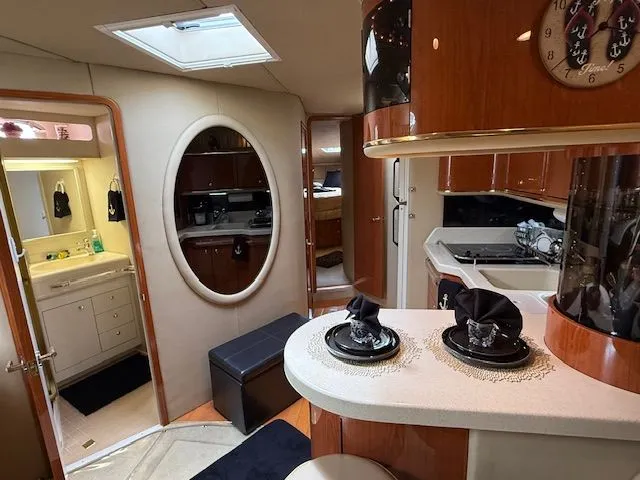 Slide: The Image of Interior of 1998 Sea Ray 500 Sundancer yacht. - 25