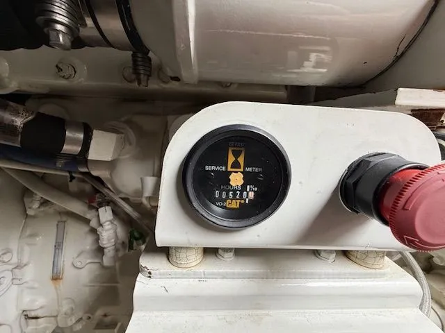 Slide: The Image of Service meter on Sea Ray 500 Sundancer, 1998 model. - 43