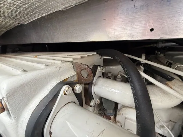 Slide: The Image of Engine compartment of a 1998 Sea Ray 500 Sundancer boat. - 47